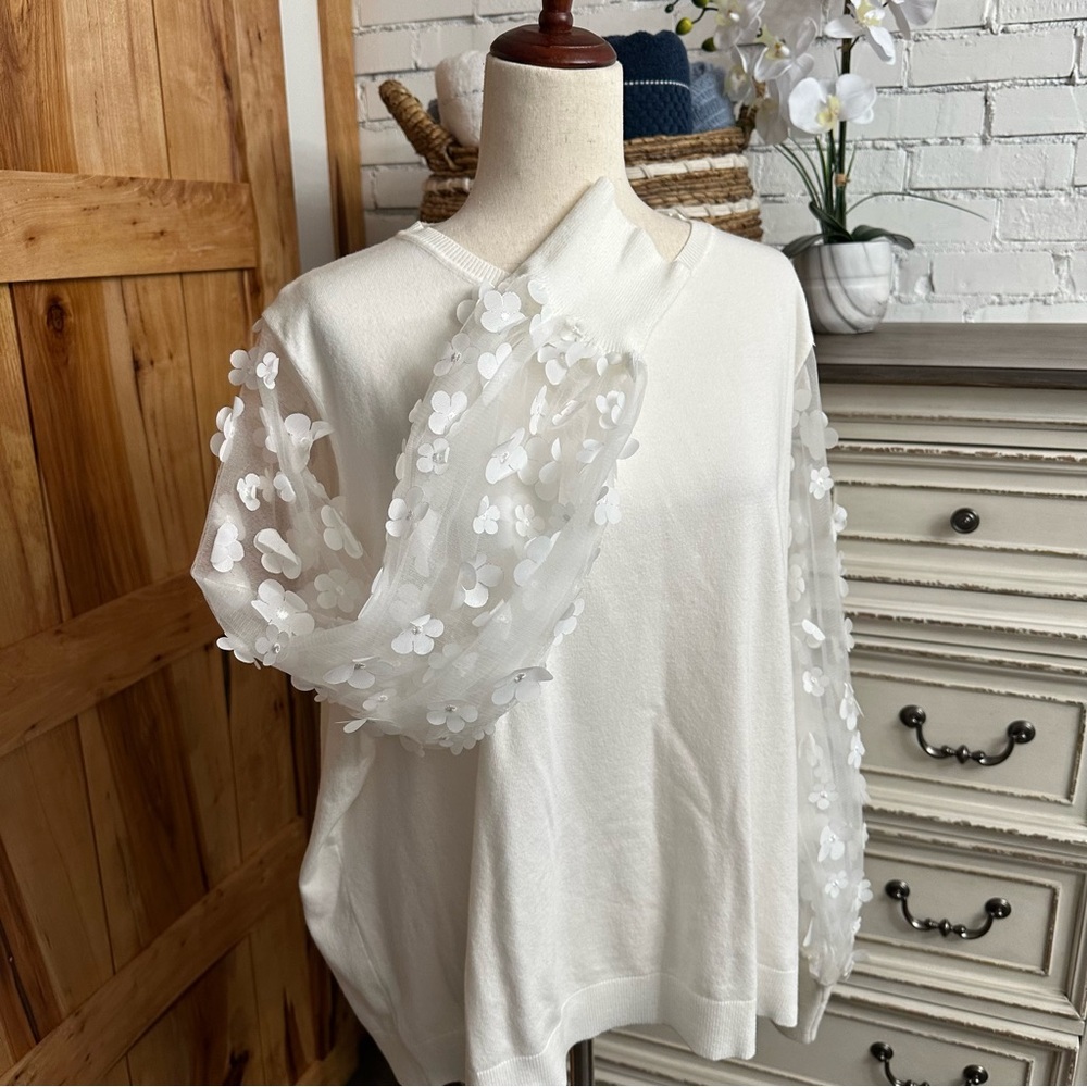 Sioni Milano Eggshell Floral Sheer Sleeve Top size 3X - Picture 7 of 12